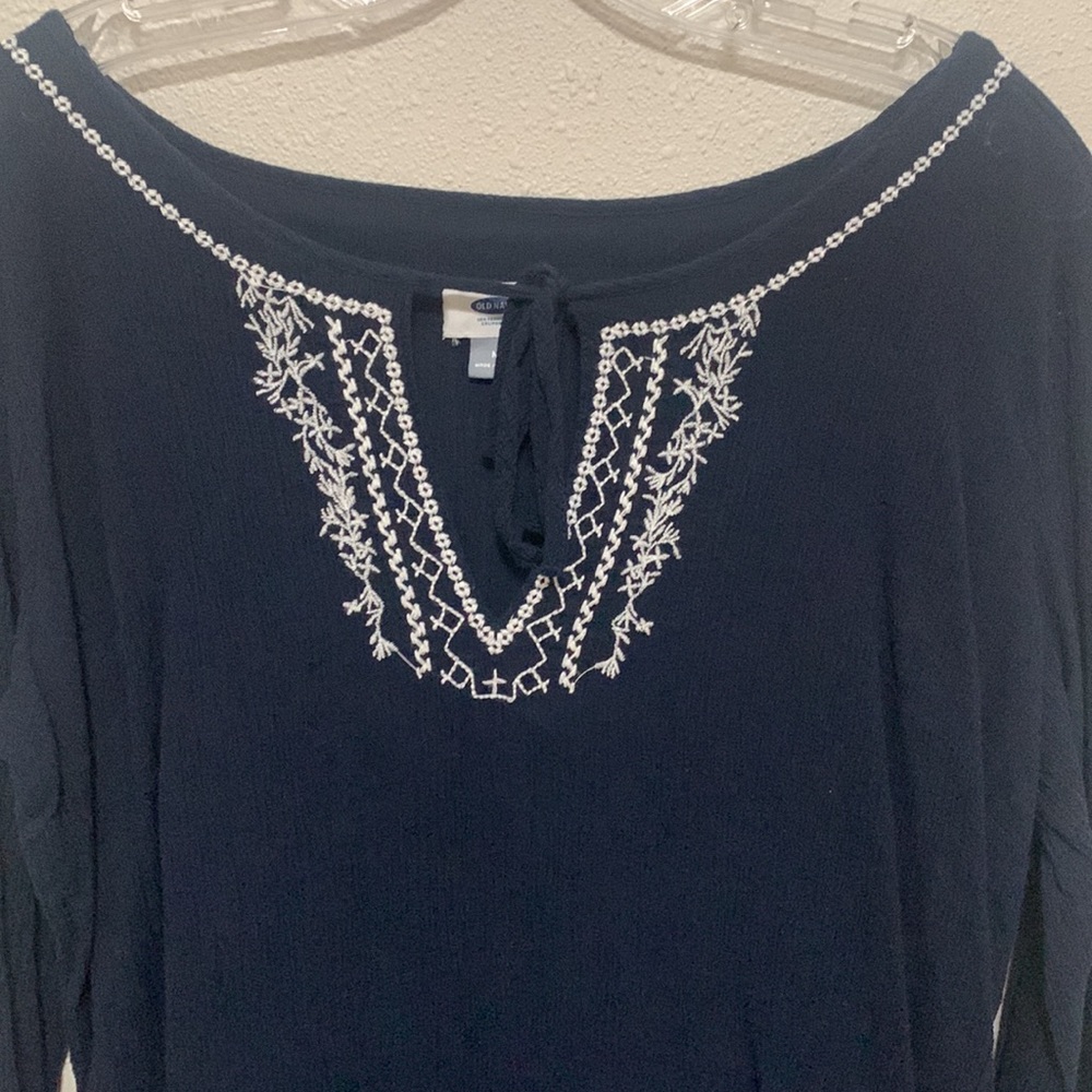 Old Navy cotton gauzy swim coverup. Navy blue in color. Size medium. - Picture 2 of 4